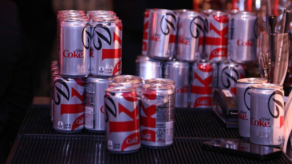 Dieet Coke kan lei tot meer gewigstoename as gewone coke