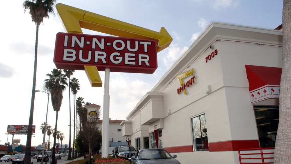 In-N-Out drive through