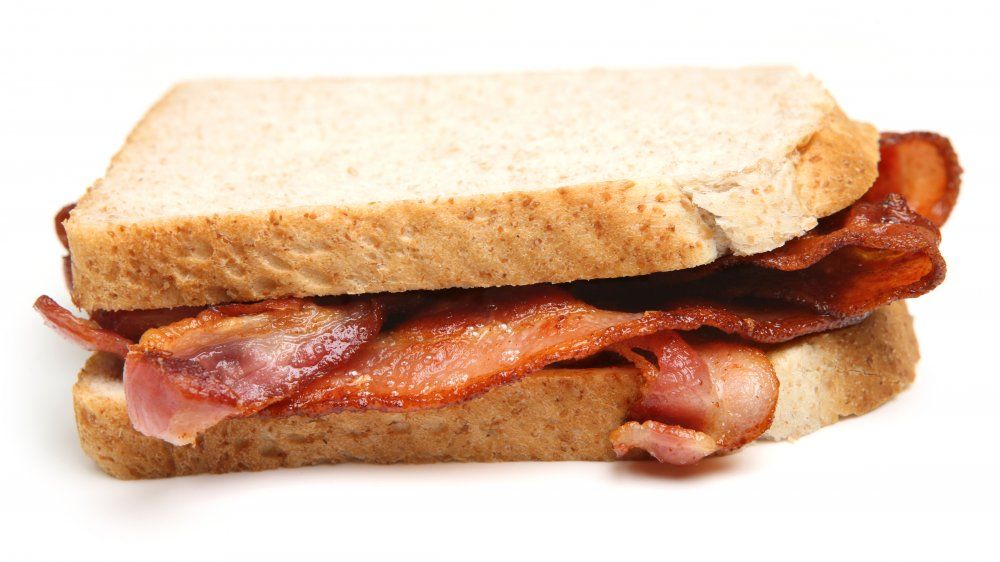 ruang sandwich bacon kalengan