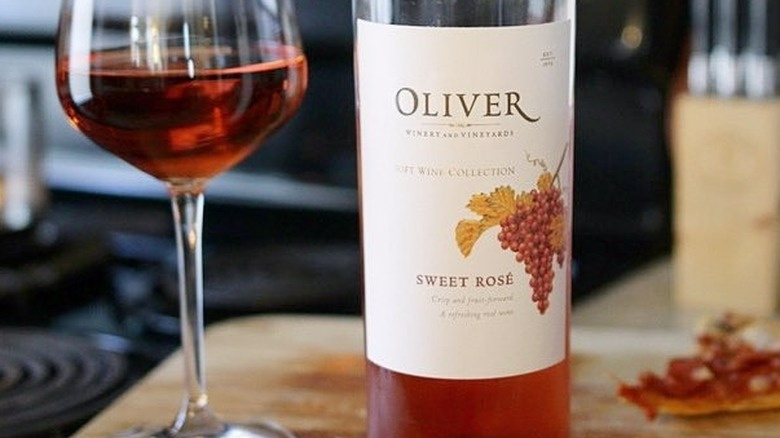   Oliver Winery słodka różowa butelka