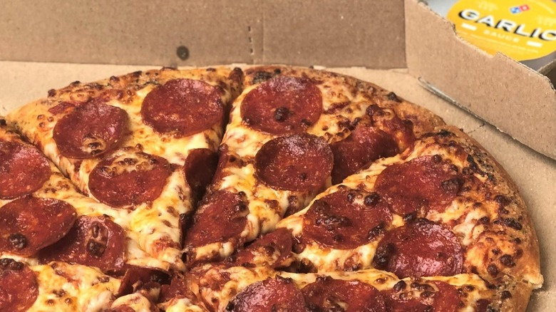 Domino's pizza