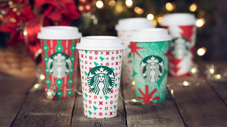 Почти 3 миллиарда долларов будут на подарочных картах Starbucks в этот праздничный сезон