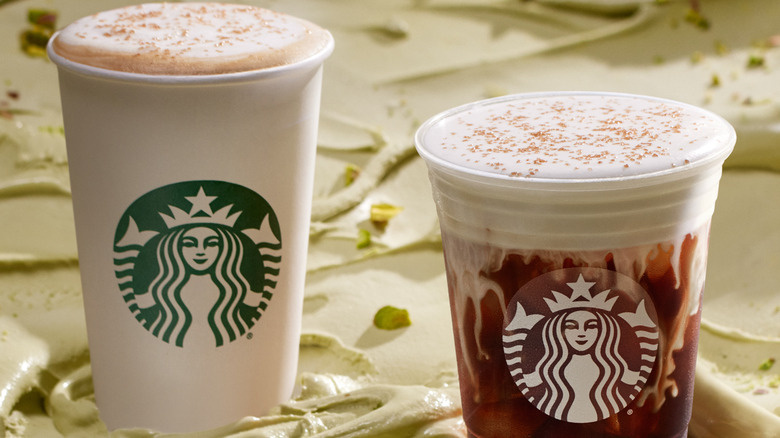 Zimowe menu Starbucks przywraca napoje o smaku pistacjowym