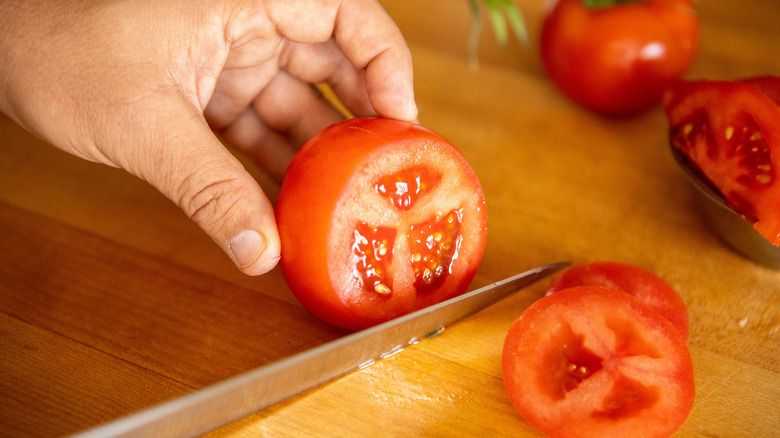 Topping tomat