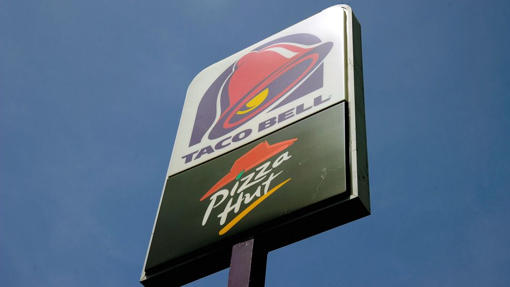Znak dla Taco Bell i Pizza Hut