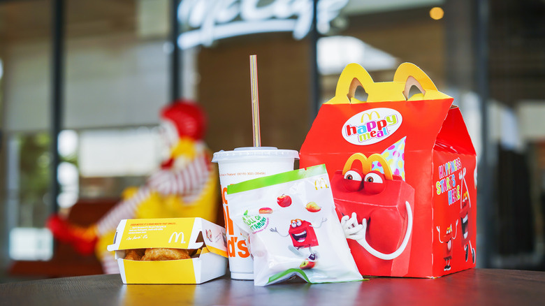 Prečo McDonald's prestal dávať sušienky do svojich šťastných jedál