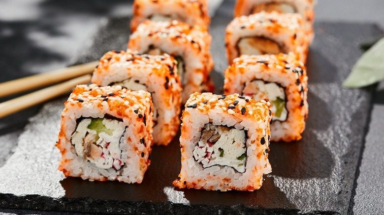  Różne bułki sushi