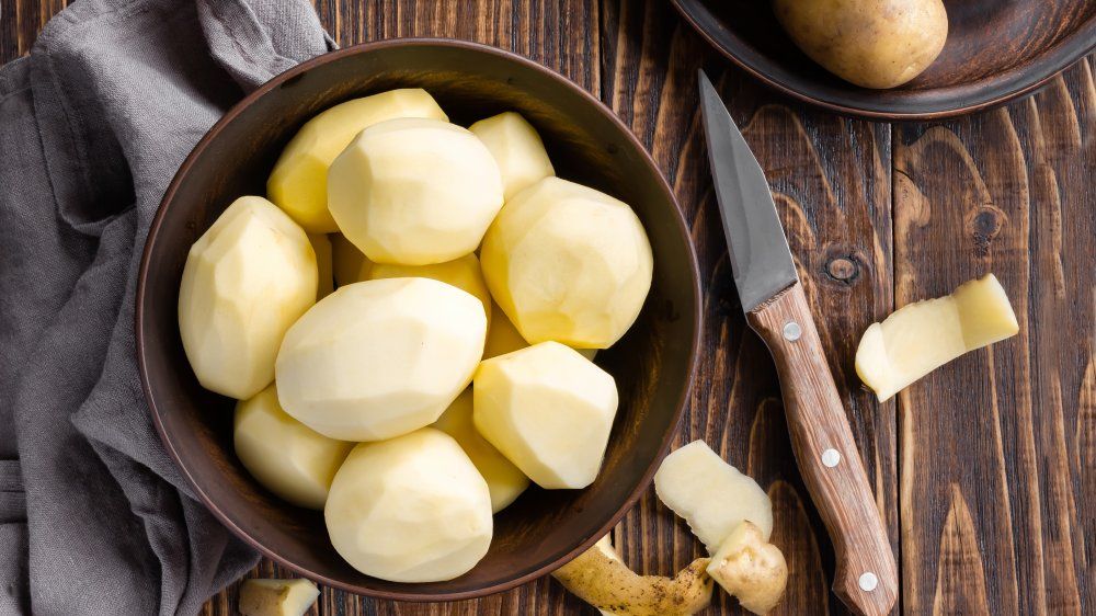 सोललेली बटाटे